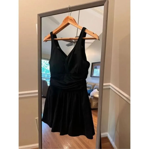 D&C Beach‎ One Piece Swimsuit Size Small Black - Picture 1 of 3